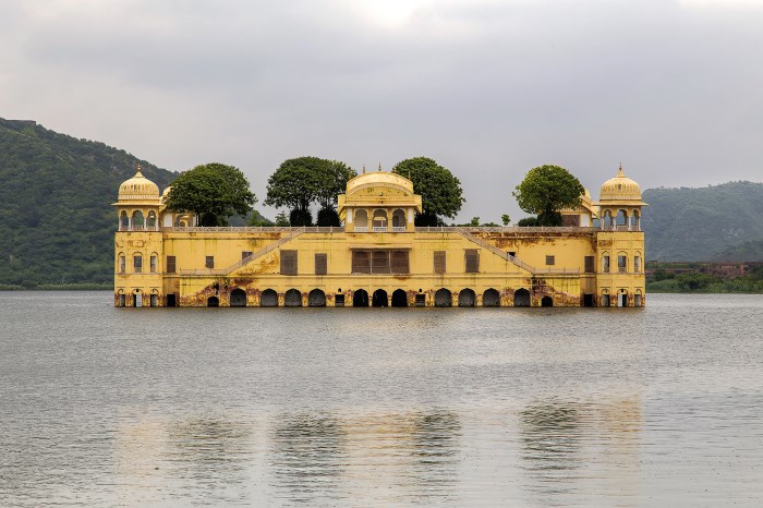 jal-mahal-jaipur-places-to-see